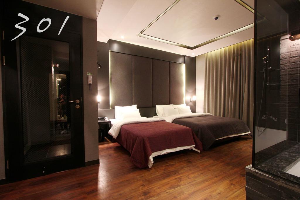 2 Heaven Hotel Lotte Waterpark Gimhae Eksteriør billede